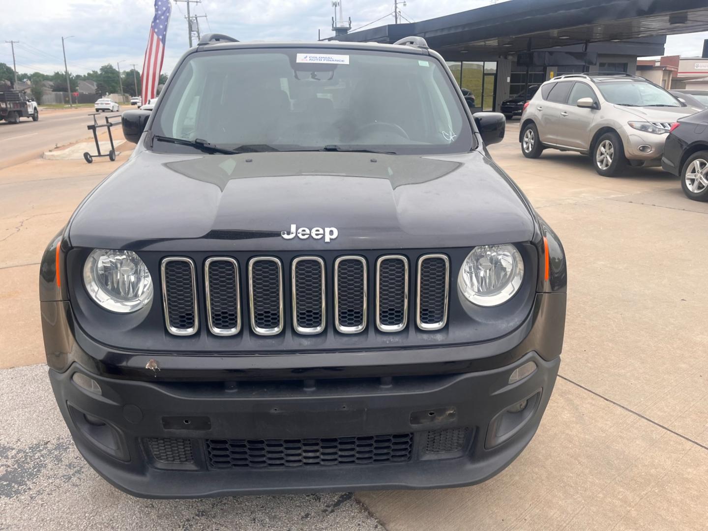 2018 BLACK JEEP RENEGADE LATITUDE Latitude FWD (ZACCJABB9JP) with an 2.4L L4 DOHC 16V engine, 6M transmission, located at 8101 E. Skelly Dr., Tulsa, OK, 74129, (918) 592-3593, 36.121891, -95.888802 - Photo#1